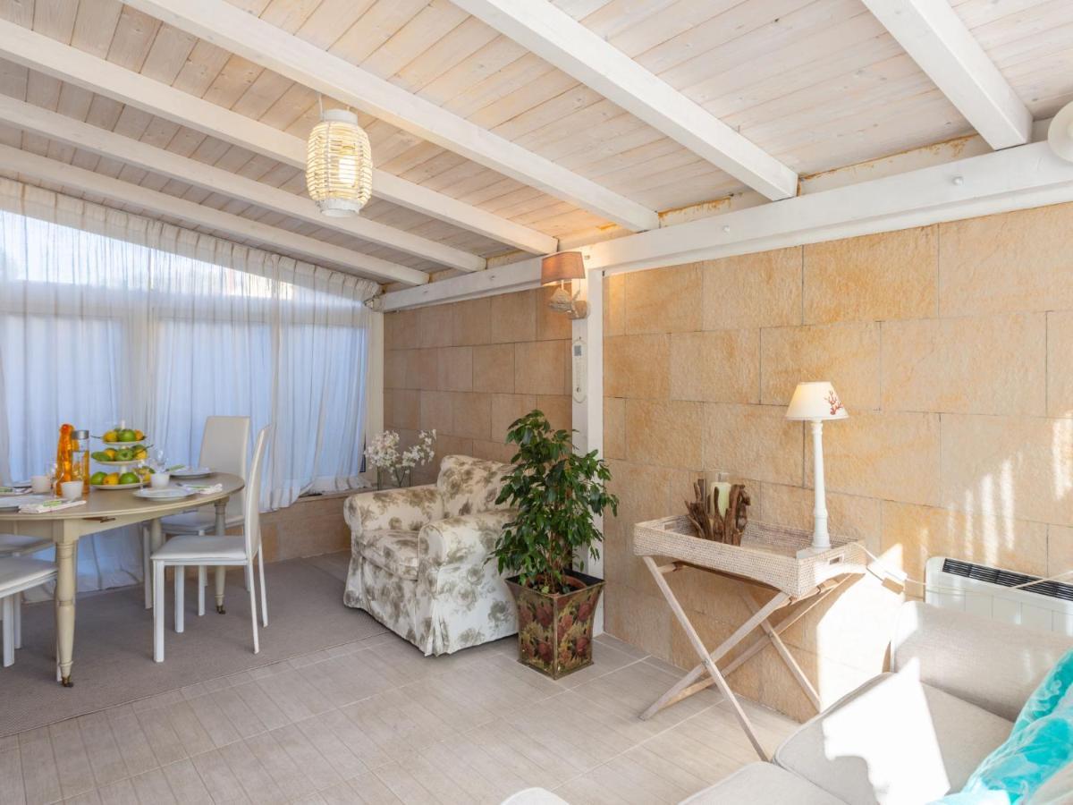 Holiday Home Stella Marina By Interhome มารินา ดิ เปียตราซันตา ภายนอก รูปภาพ