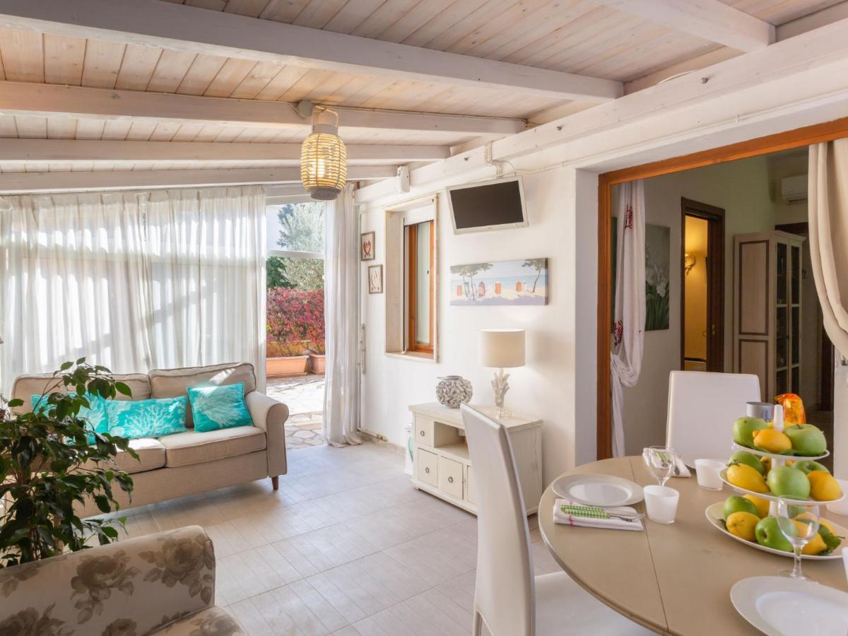 Holiday Home Stella Marina By Interhome มารินา ดิ เปียตราซันตา ภายนอก รูปภาพ
