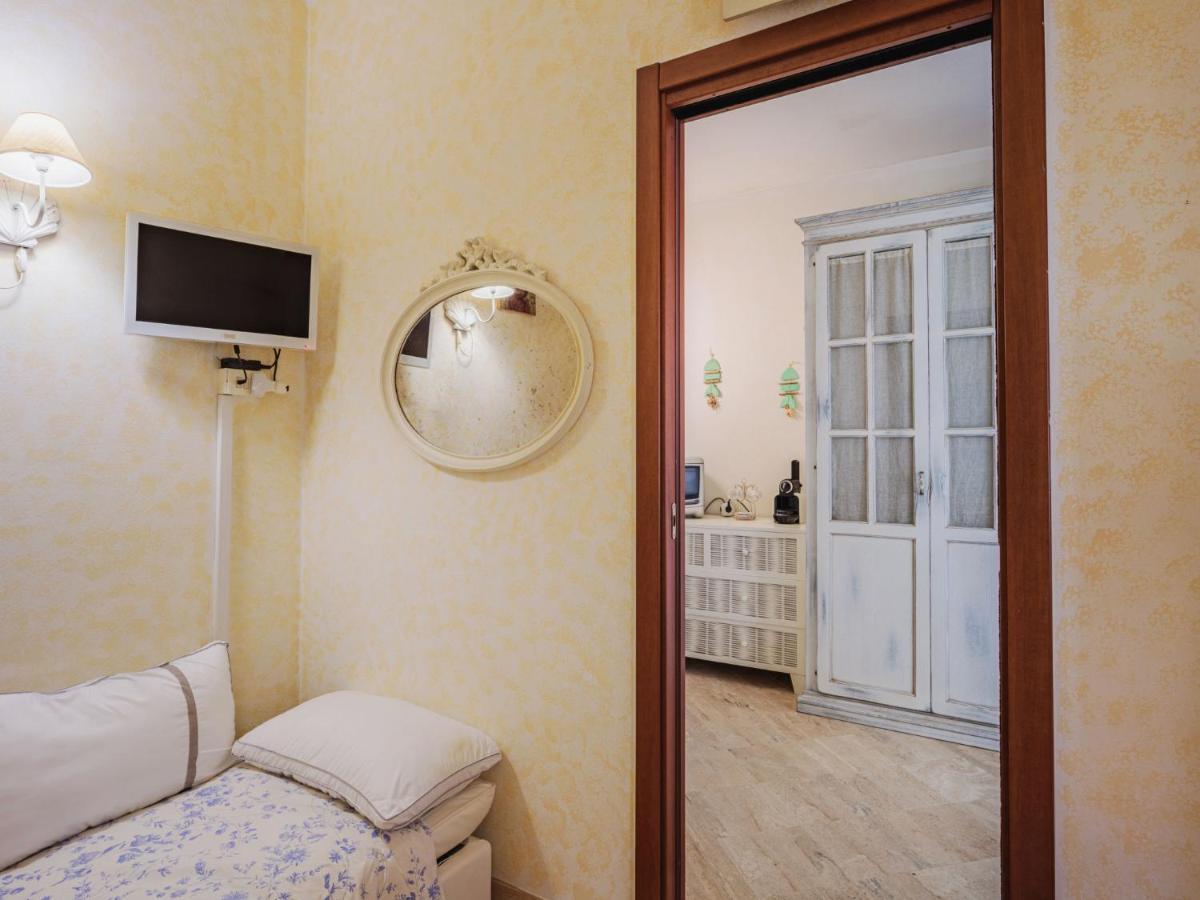 Holiday Home Stella Marina By Interhome มารินา ดิ เปียตราซันตา ภายนอก รูปภาพ